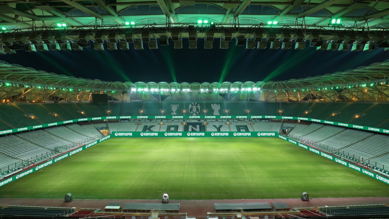 Konyaspor'da reklam alanları yenileniyor