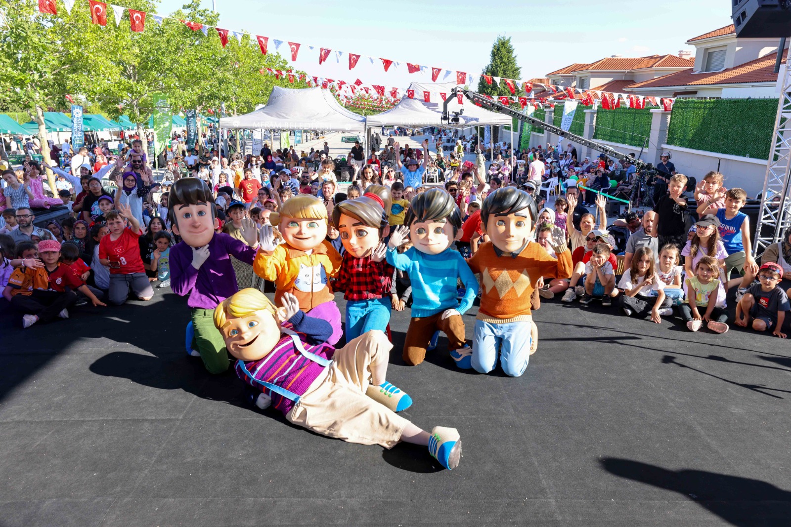 Konya'daki 80 Binde Devr-i Alem Parkı'nda coşku zirveye çıktı!