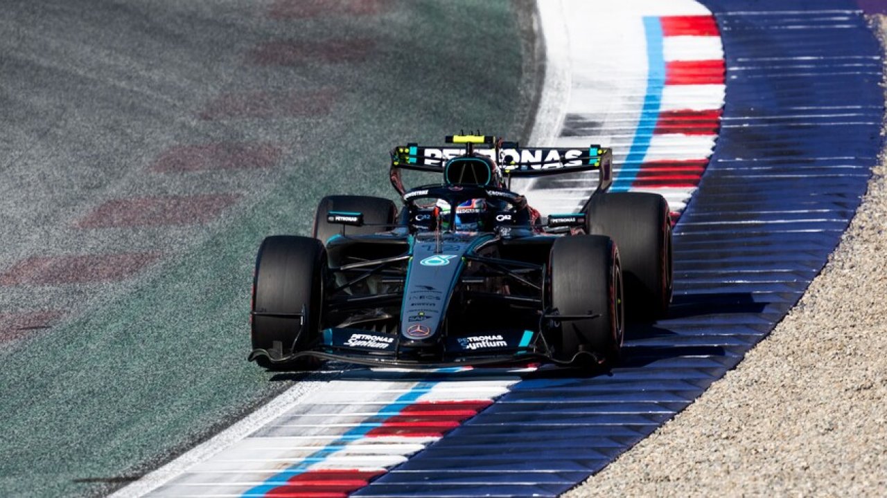 Formula 1'de pole Russell'ın oldu