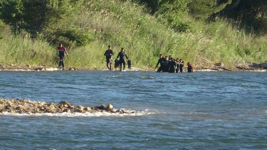 14 yaşındaki kızın cansız bedeni denizde bulundu!