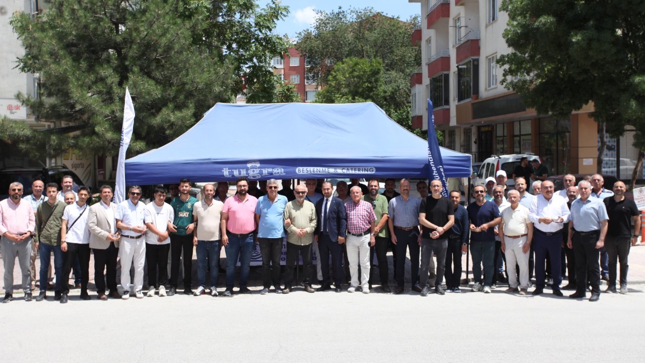 Makina Mühendisleri Odası'nda aşure dağıtıldı