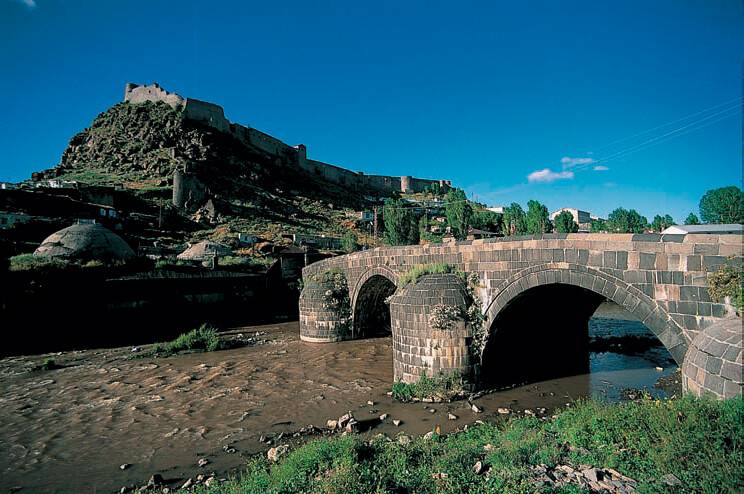 Asırlık Taşköprü'nün Restorasyonu Tamamlandı