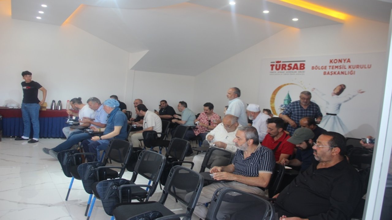 TÜRSAB'da aşure dağıtıldı
