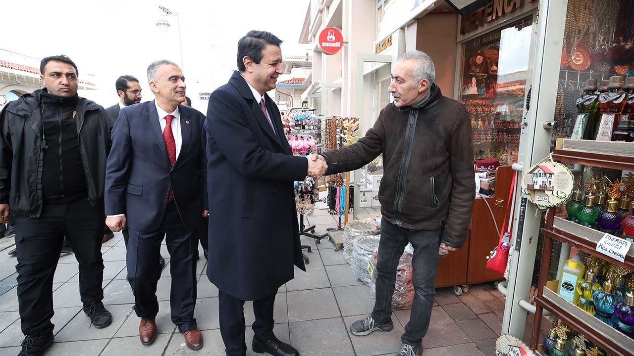 Son bir yılın en hızlı büyüyen muhalefet partisi Saadet oldu