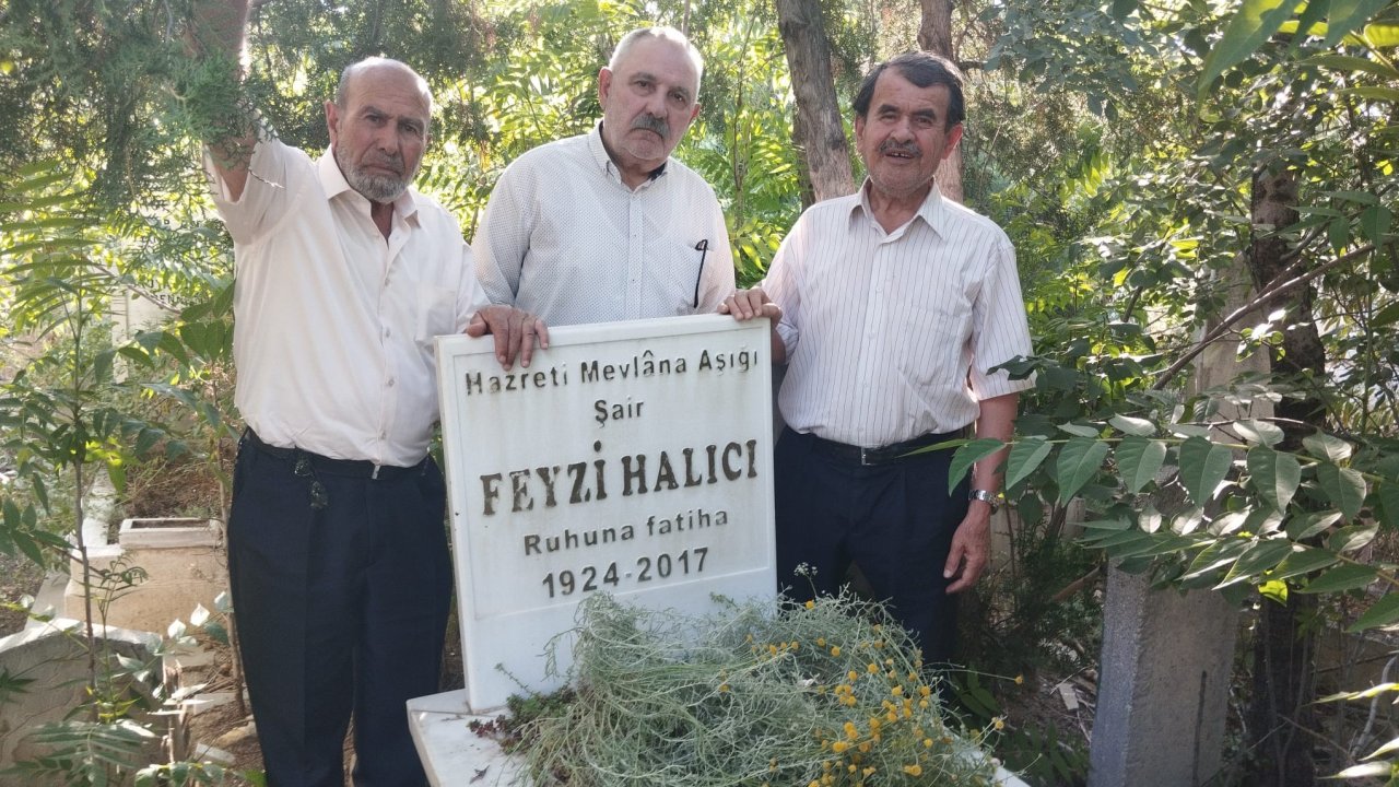 Feyzi Halıcı kabri başında dualarla anıldı