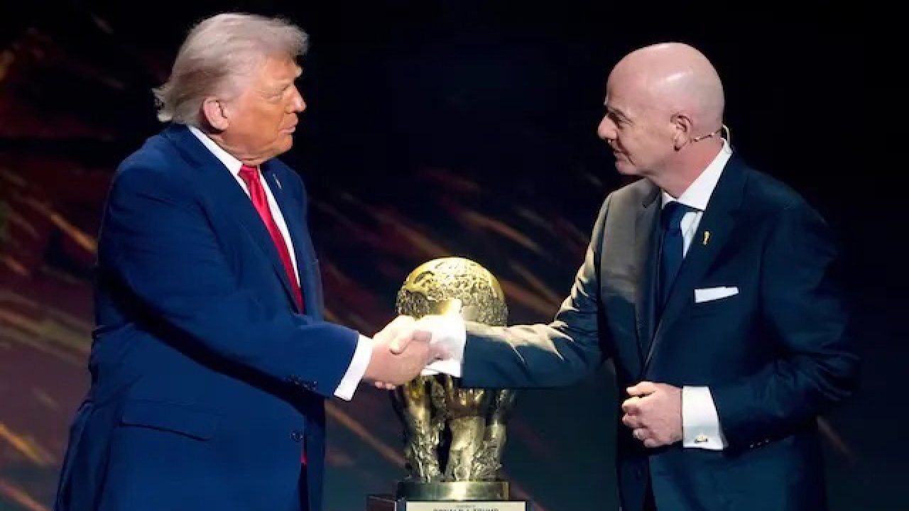 Trump'tan   FİFA Başkanı Infantino'ya 'kırmızı kart' telefonu