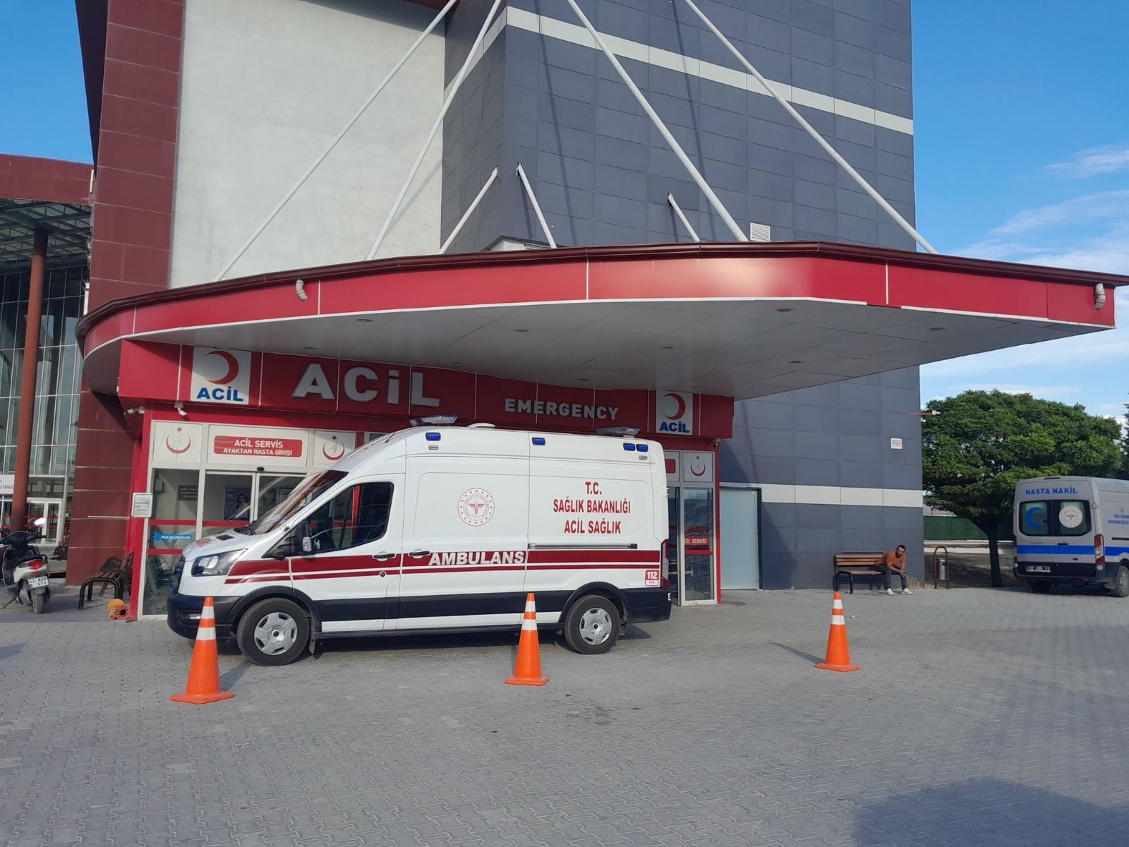 Karapınar’da kaza, başka bir kazaya zemin hazırladı, 3 kişi yaralandı