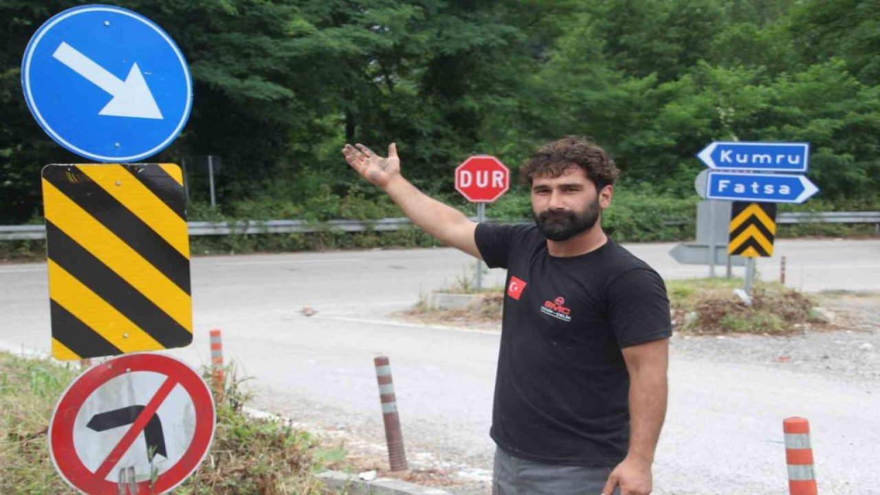 Kavşaktaki 29 tabela sürücülerin kafasını karıştırıyor