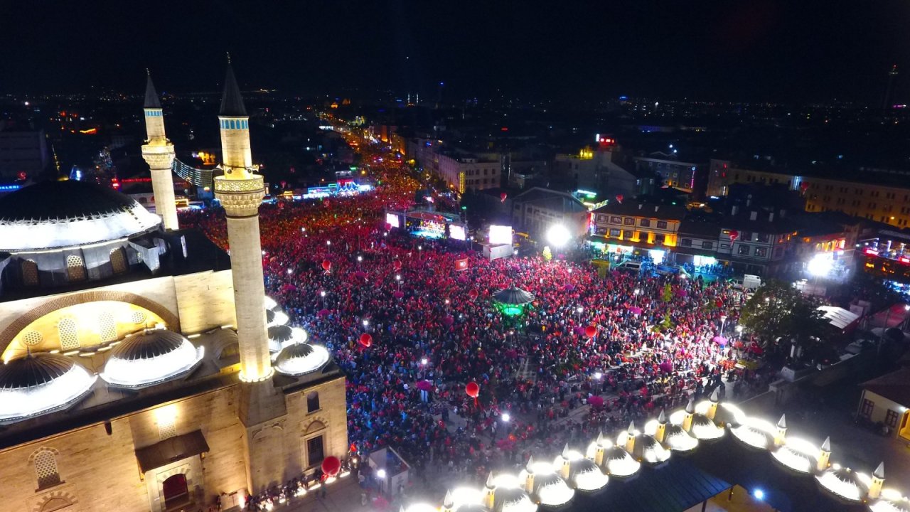 Konya protokolünden 15 Temmuz mesajları!