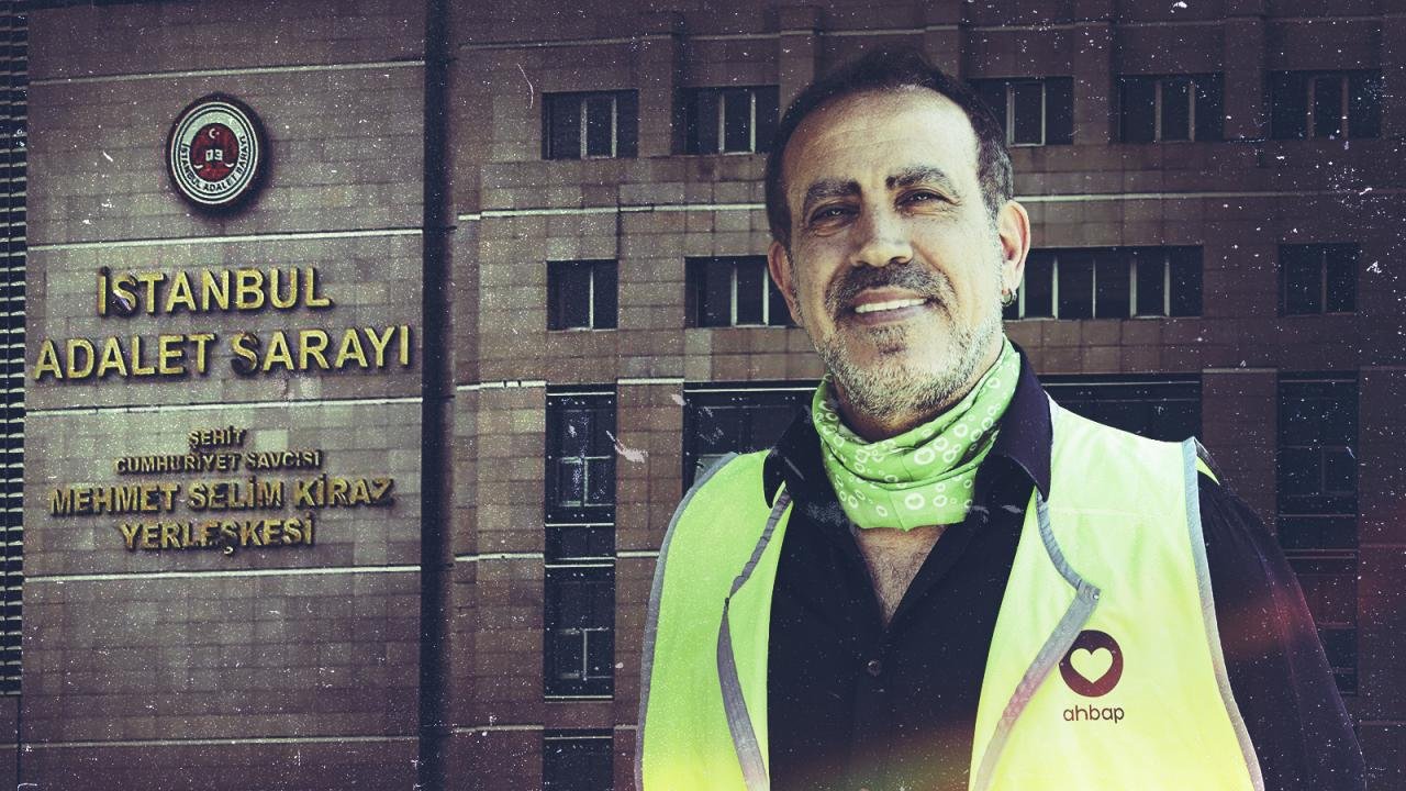 Haluk Levent’in elleri kelepçeli görüntüsü ortaya çıktı
