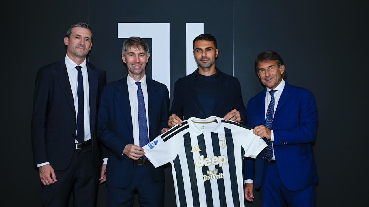 Zeki Çelik'ten Juventus'a kariyerinin imzası