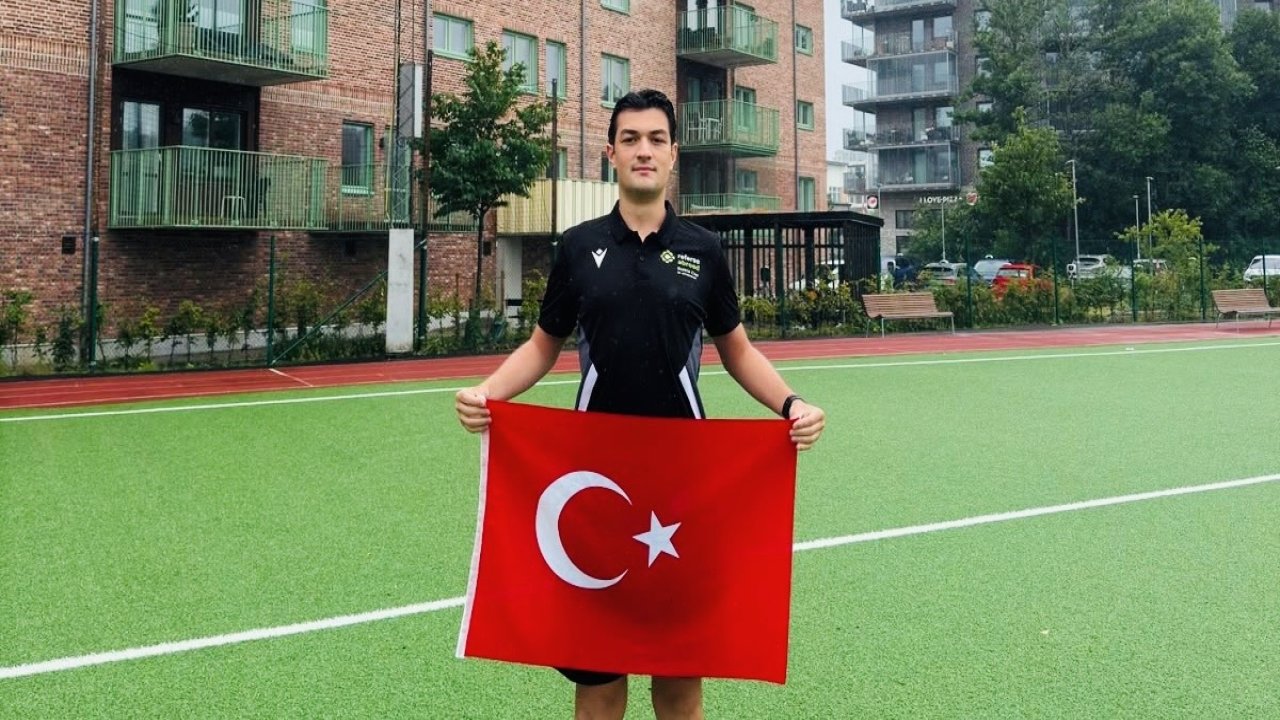 Karapınarlı hakem Oğuzhan Uyanıker, göz dolduruyor