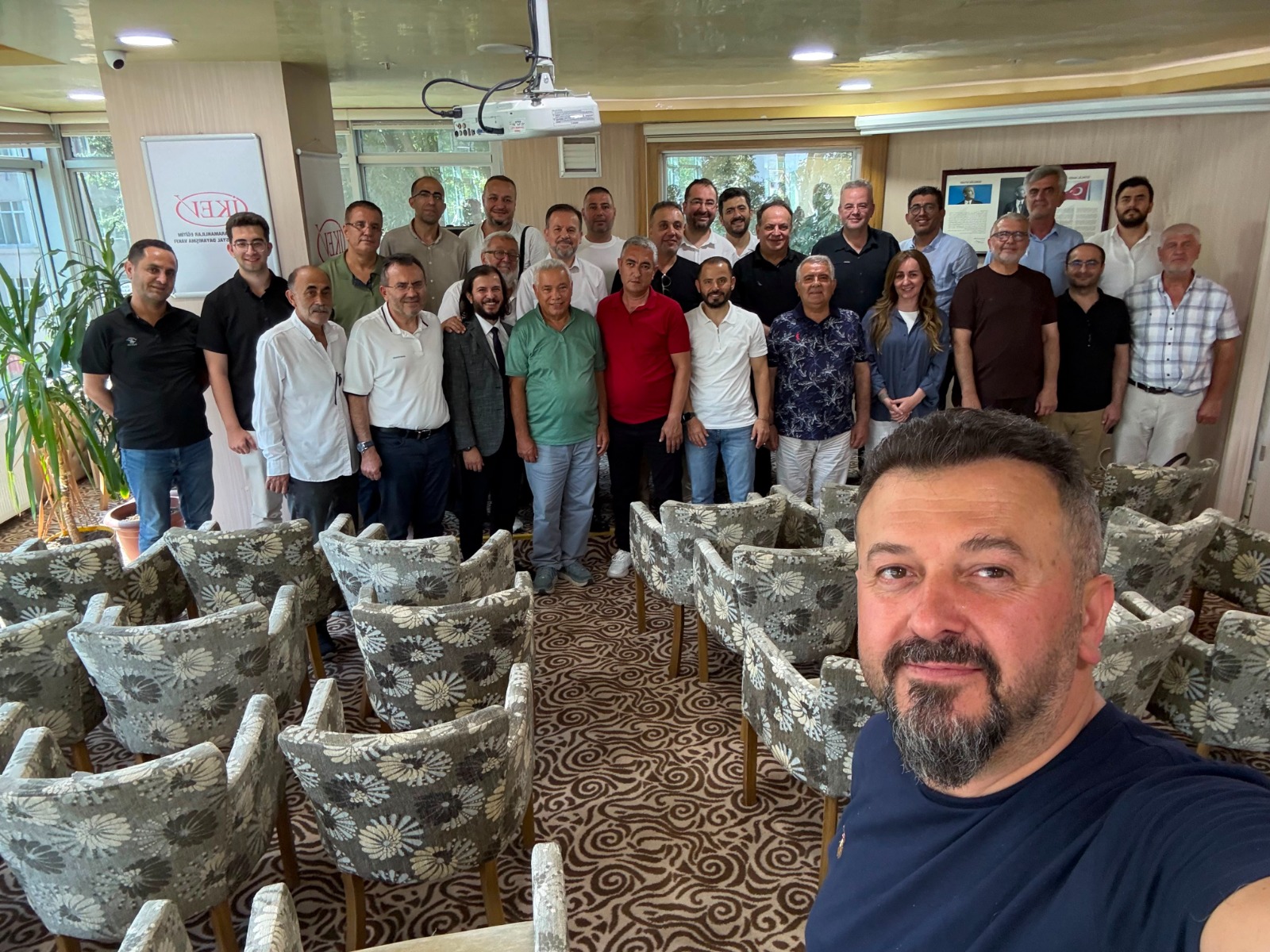 İstanbul'daki Konyalı iş insanları KONYA-BİR çatısı altında buluştu