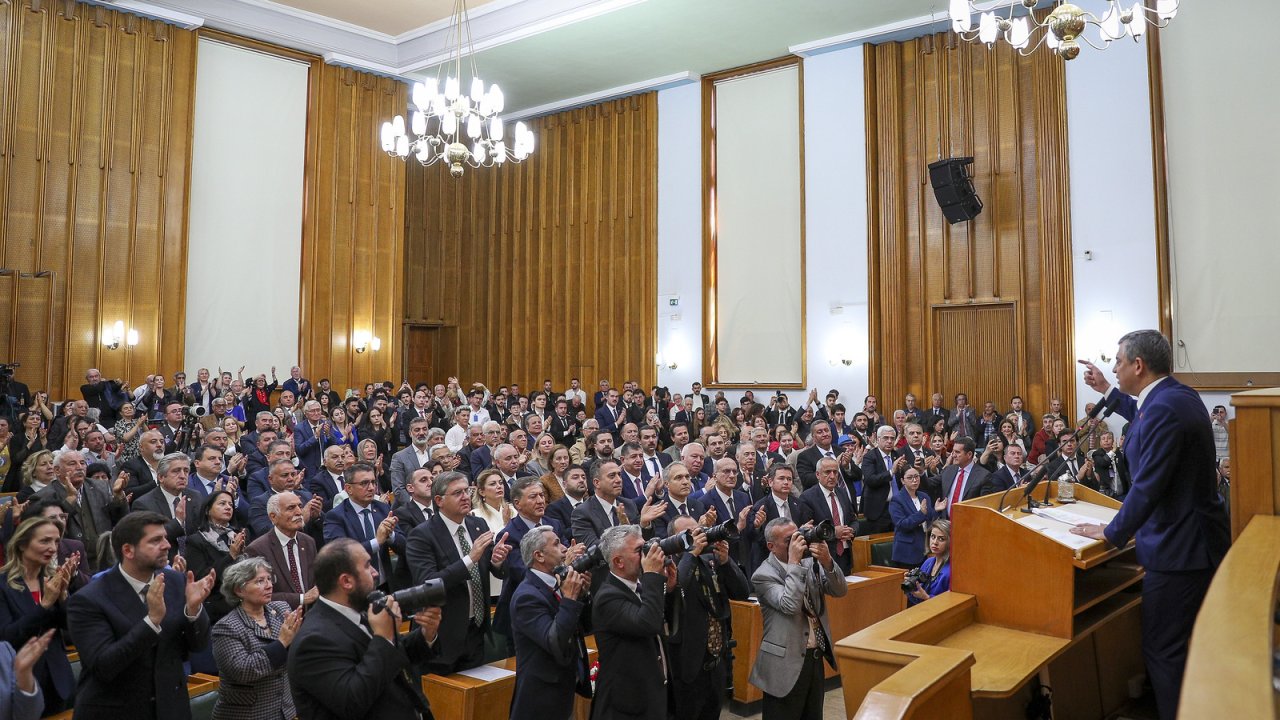 Özgür Özel’in yeni partisi bu milletvekilleri ile kurulacak! İşte isim isim liste