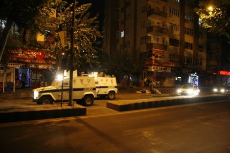 Diyarbakır'da Yasak Kalktı, Ortalık Karıştı