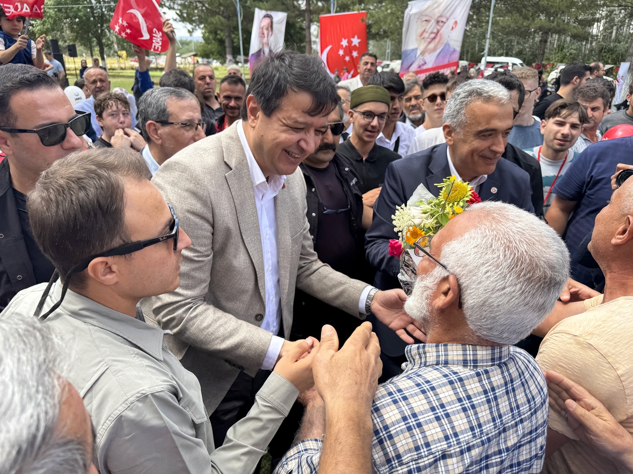 SP Genel Başkanı Arıkan, Konya'da piknik yaptı
