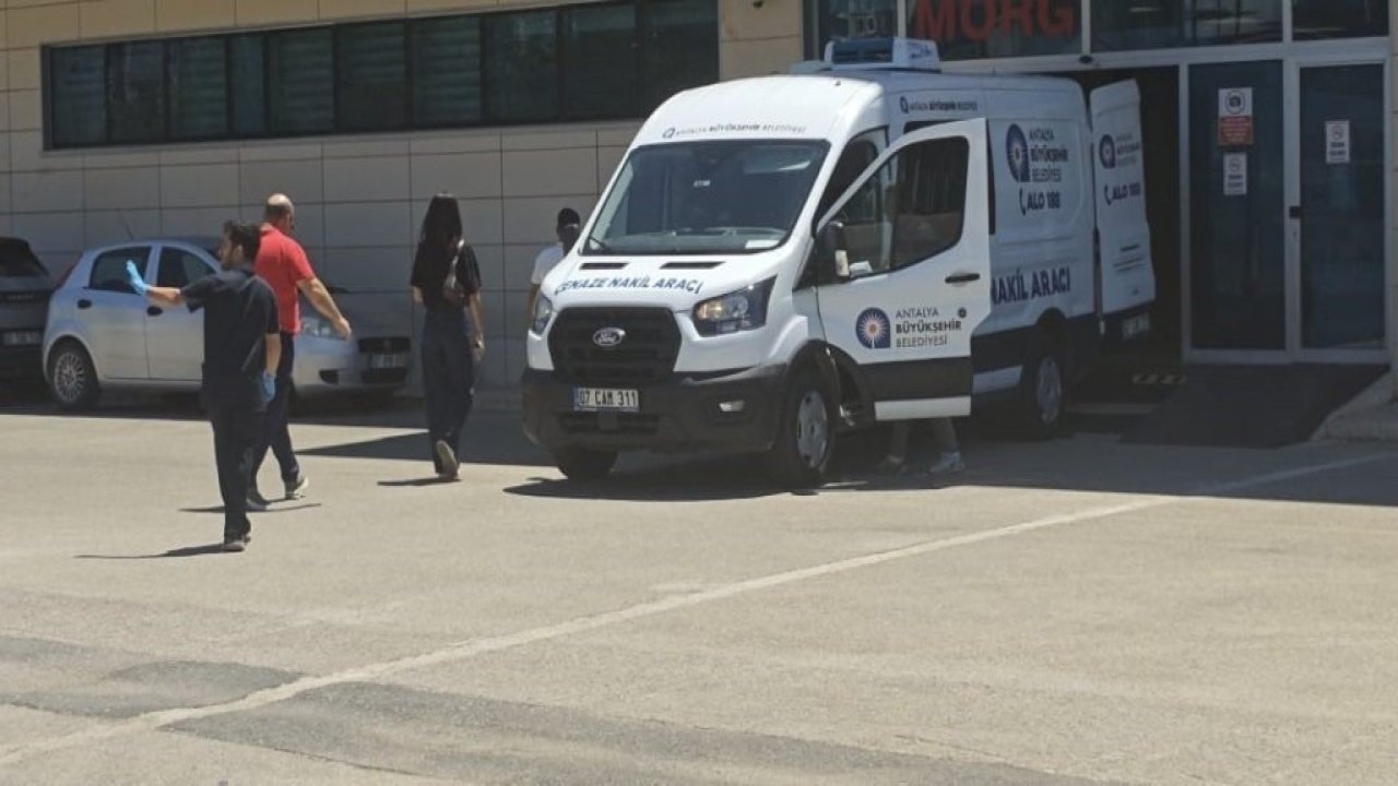 Genç kadını tabancayla vurarak öldürüp, ardından intihar etti