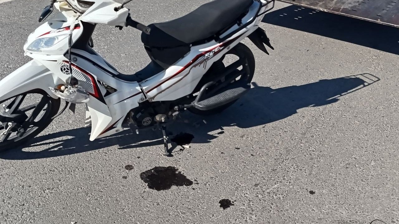 Konya'da kavşakta otomobil ile motosiklet çarpıştı!