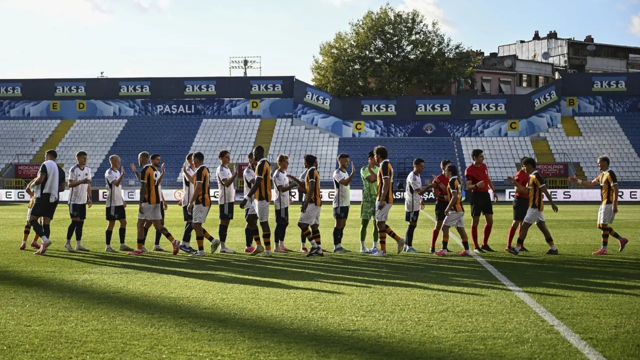 Kasımpaşa ile Hull City maçında dostluk kazandı