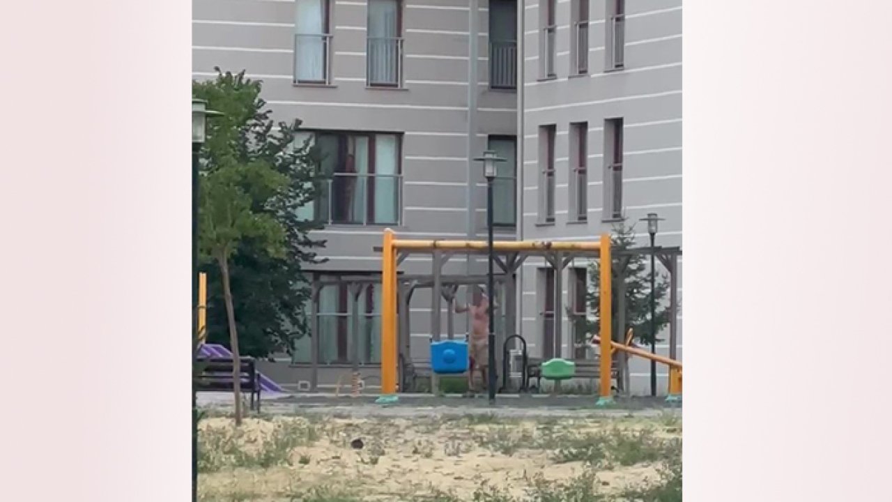 Çocuk parkında cinnet  geçirdi!