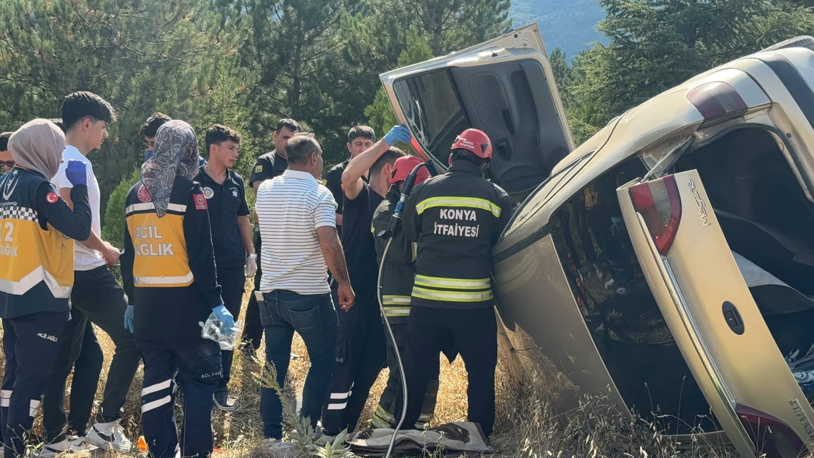 Konya'da korkunç kaza! Sürücü araçta sıkıştı