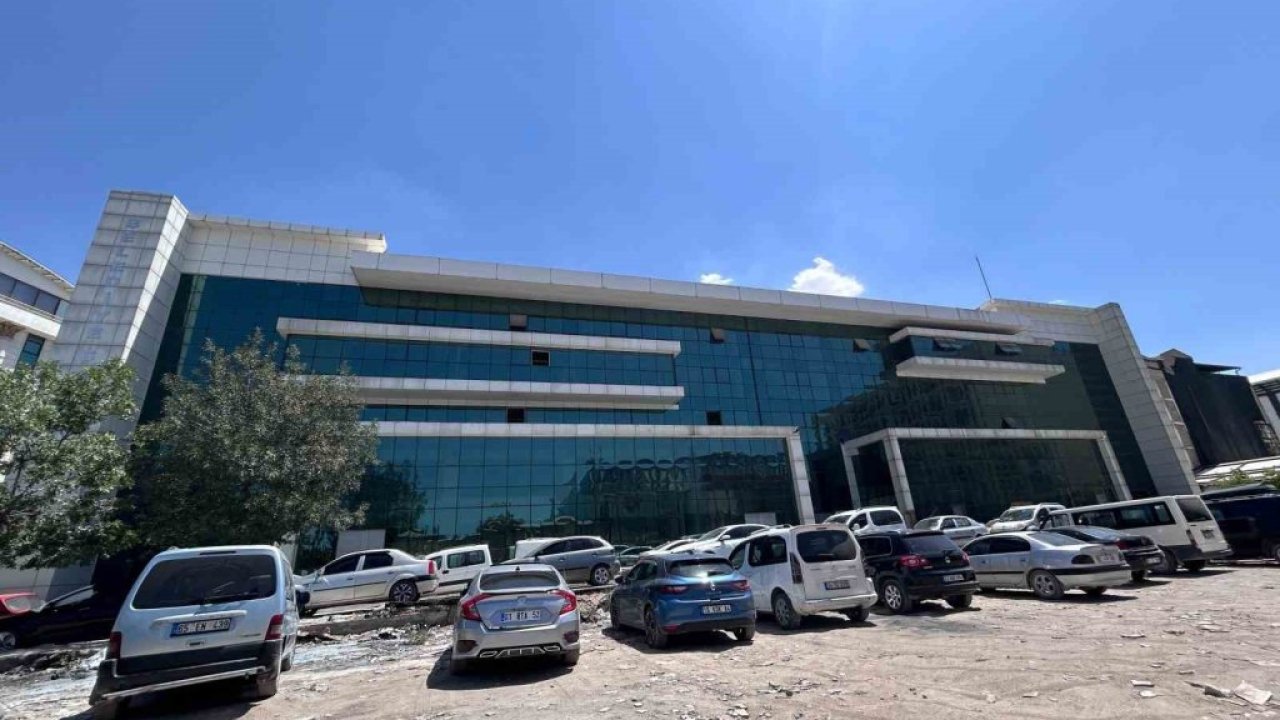 Van Büyükşehir Belediyesinin milyonluk yatırımı yılan hikayesine döndü