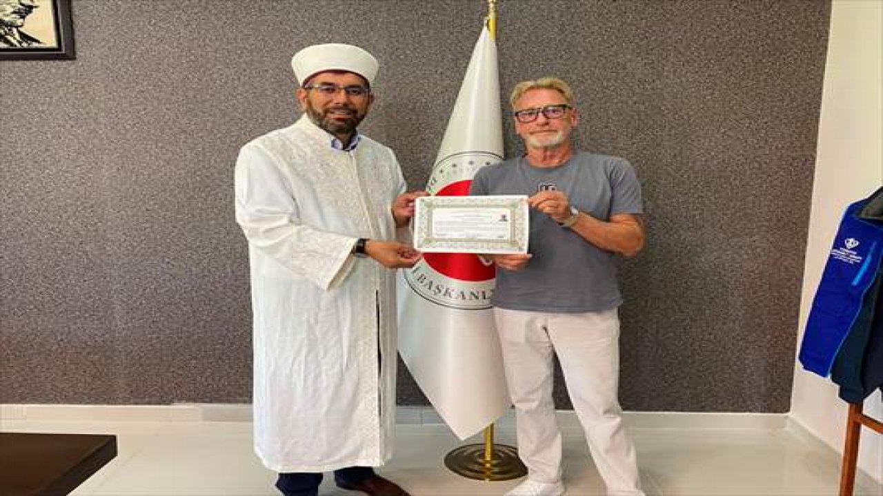Almanya'da tanıştılar, Develi'de Müslüman oldu!