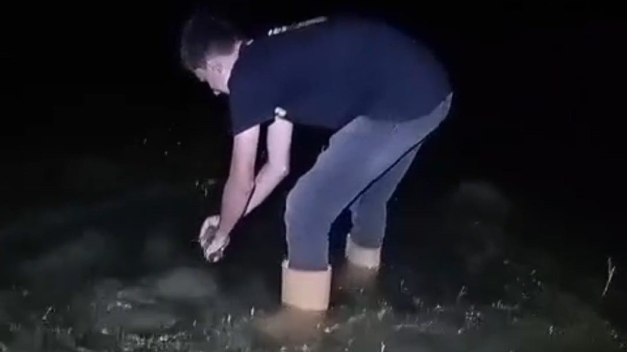 Oltasına takıldı, bir anda karar verdi! Yavru sazana söylediği sözler gülümsetti