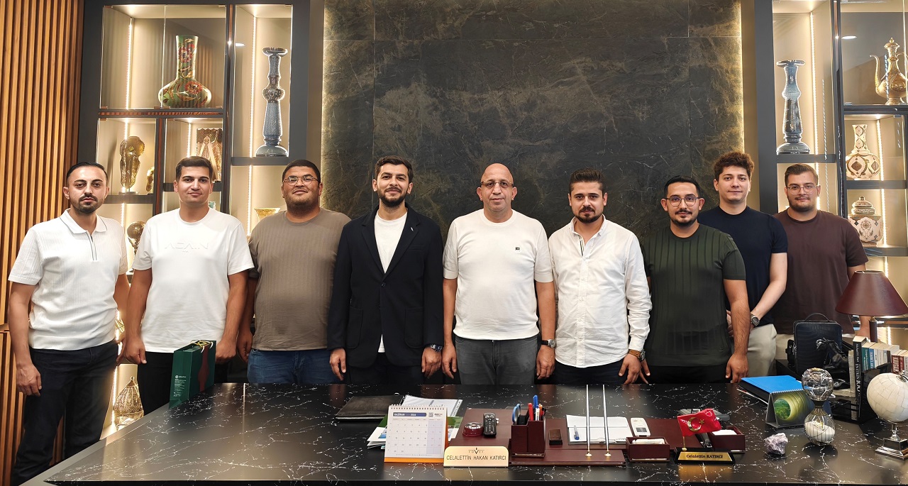 Mekpan Panel'e Genç KOMÜT ziyareti