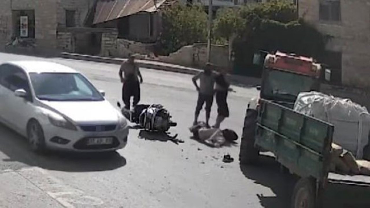 Bir anda oldu! Traktörle motosiklet böyle çarpıştı