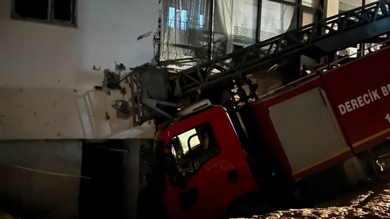 İtfaiye aracı ile duvar arasına sıkıştı: Uzman çavuş hayatını kaybetti