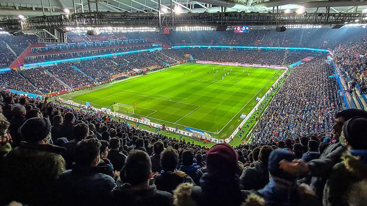 Salah'lı Trabzonspor kombinede para bastı