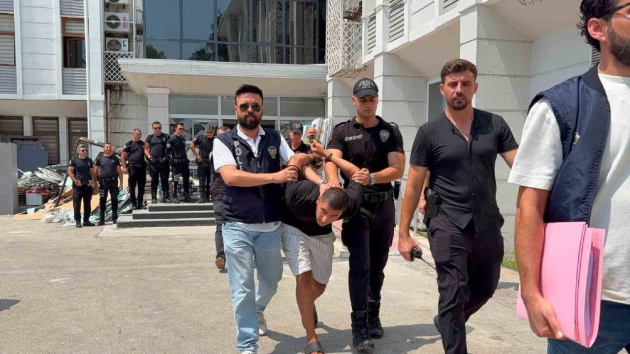 Anne ve kızını öldürdü!