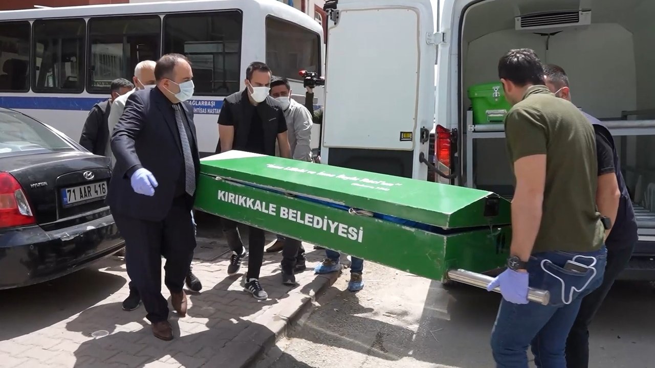 Cesedi 7 parçaya ayrılıp, 12 yıl dondurucuda saklanmıştı! Çok sayıda kişi tutuklandı