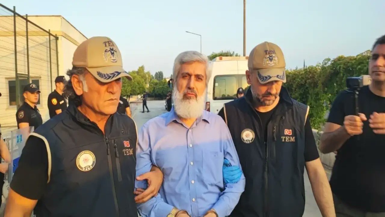 Furkan Vakfı'na operasyon: Alparslan Kuytul ve eşi gözaltına alındı