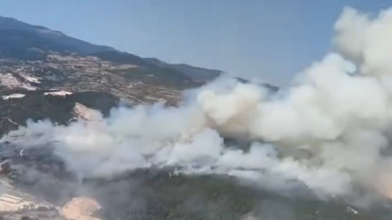 Balıkesir’de korkutan yangın! Sındırgı’da ekipler alarma geçti, müdahale sürüyor
