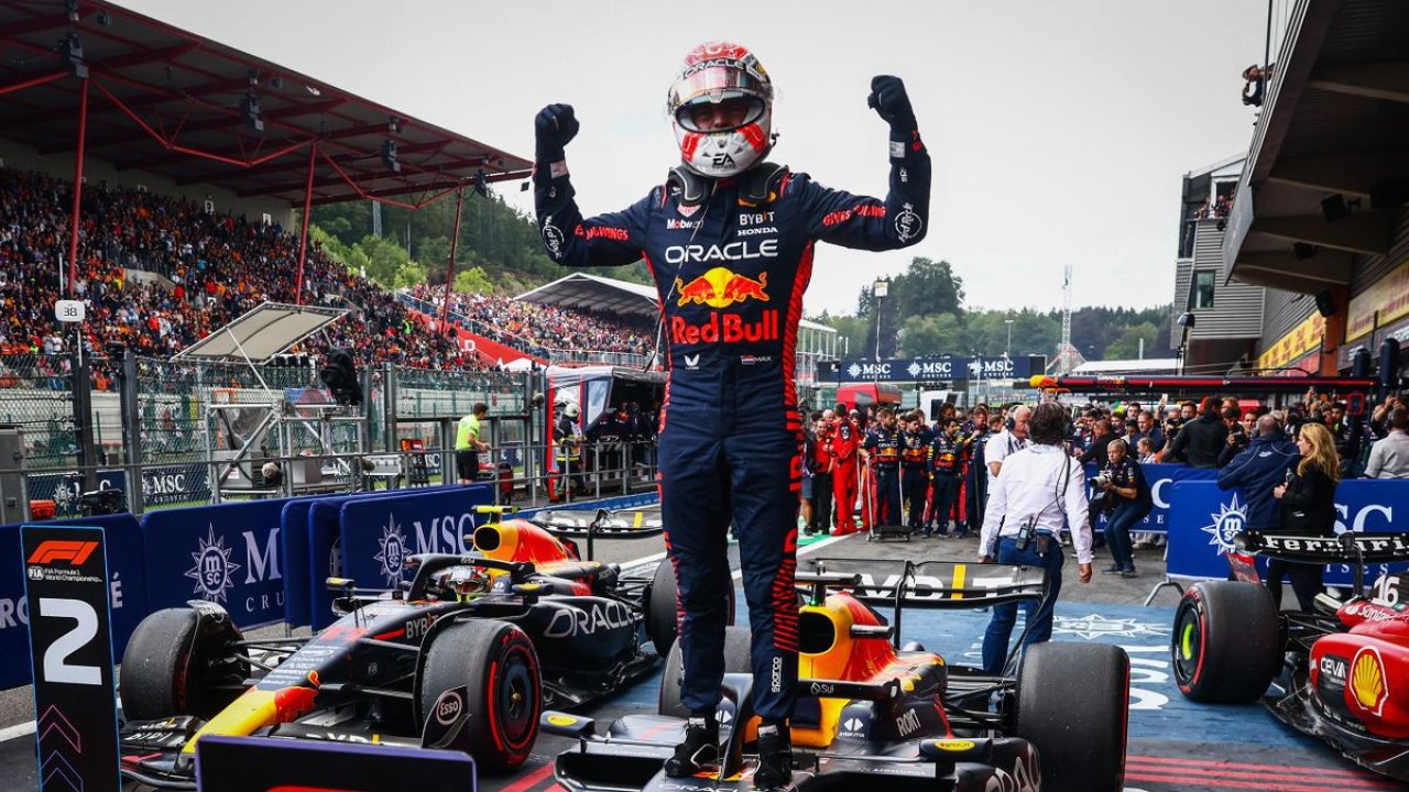 Red Bull, Max Verstappen ile uzattı