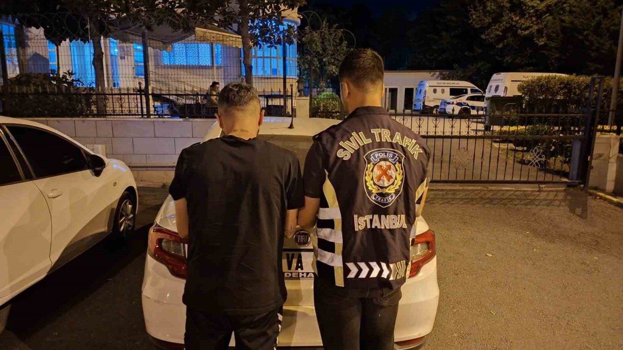 Esenyurt’ta sürücüyle tartışan zanlı, bıçakla lastikleri kesti