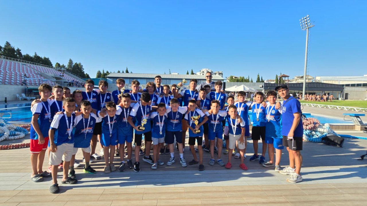 Selçuklu Belediyespor Kulübü Sutopu Takımı Manisa'da coştu