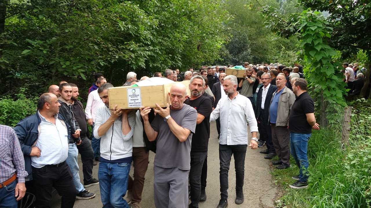 Aynı eve gelin gittiler, birlikte vefat ettiler! Büyük bir aile yasta