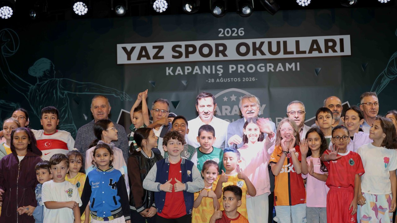 Karatay’da çocukların yaz mesaisi sona erdi! Binlercesi sahaya çıktı