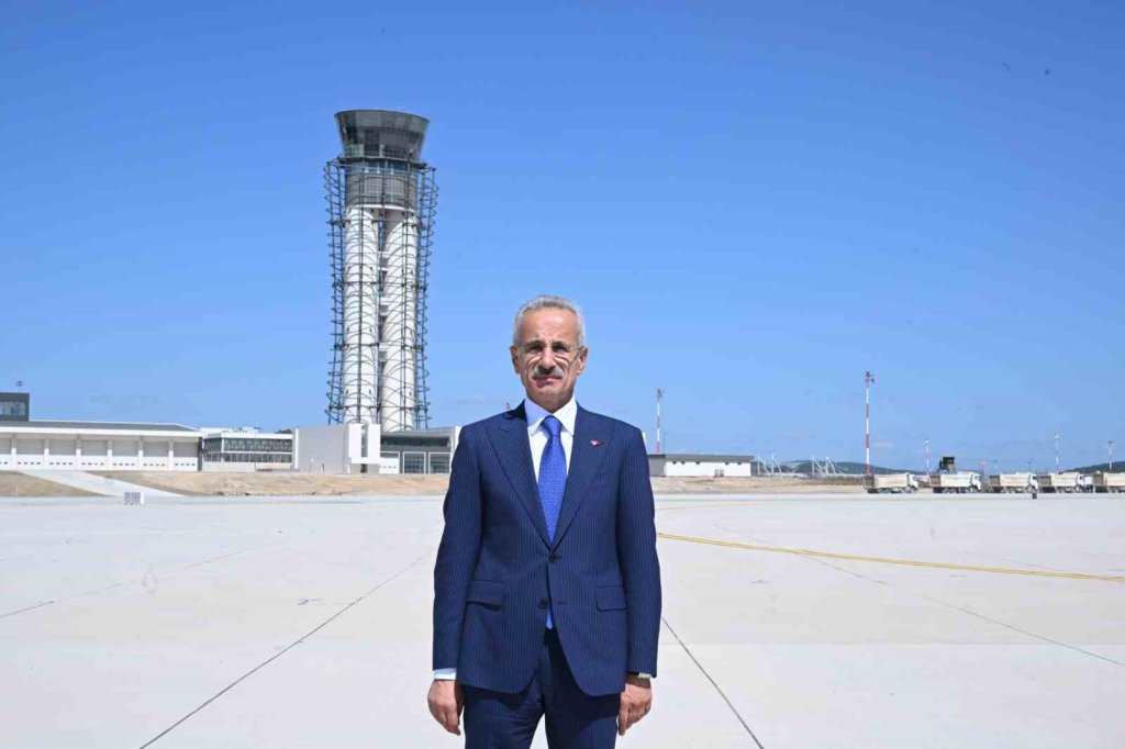 İHA pilotluğu için rekor başvuru! Bakan Uraloğlu açıkladı