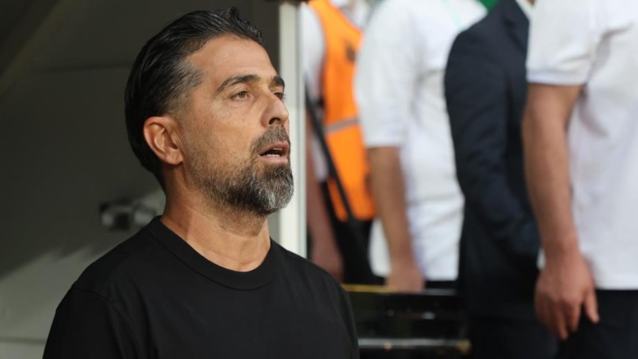 Konyaspor'da İlhan Palut Enis Barhi'nin gördüğü kırmızı kart ile ilgili ne dedi?
