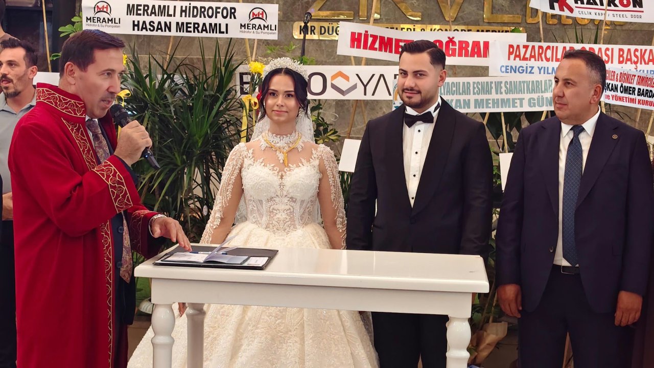 Ünlügül ve Koyuncu ailesinin mutlu günü!