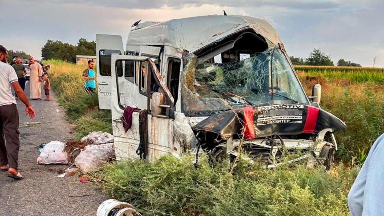 Minibüs bir anda kanala devrildi! 15 tarım işçisi yaralandı