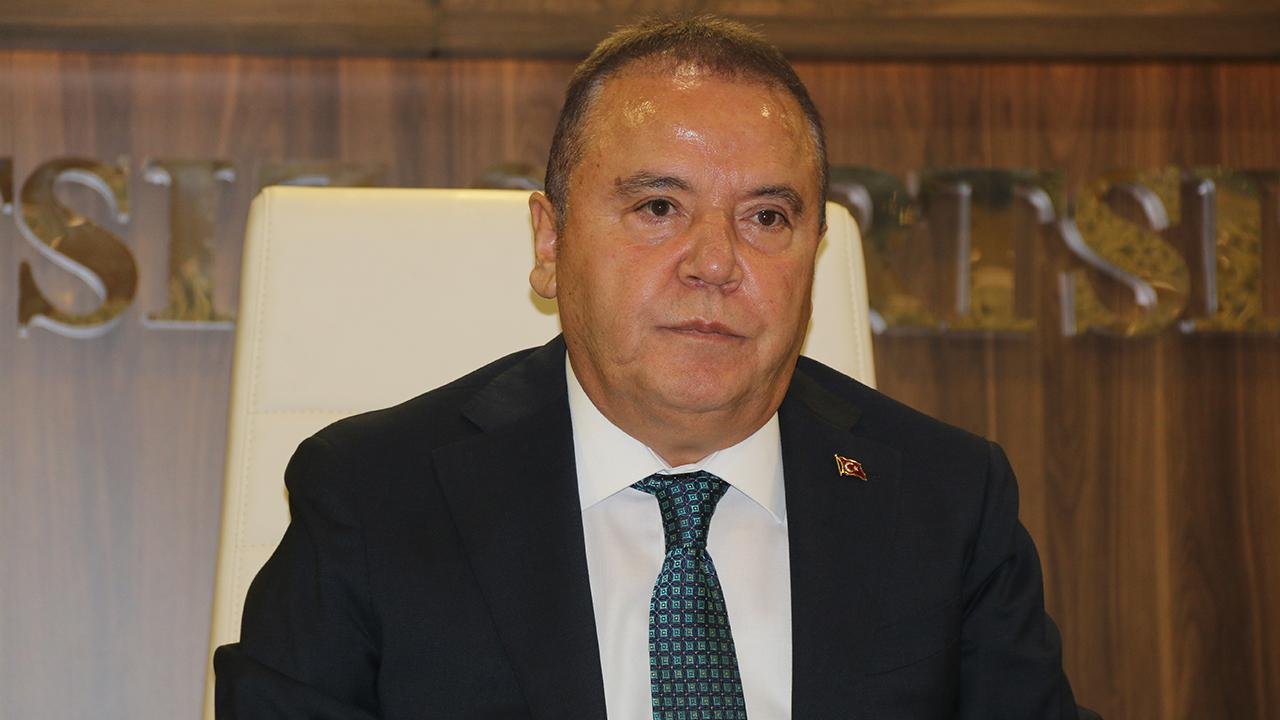 Muhittin Böcek tarafını seçti! Özgür Özel mi, Kılıçdaroğlu mu?