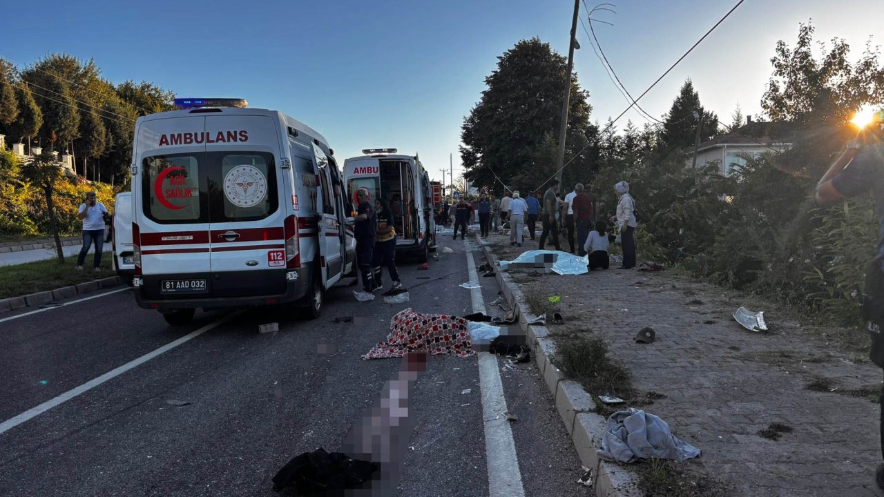 Çok sayıda ölü ve yaralı var! Feci kaza