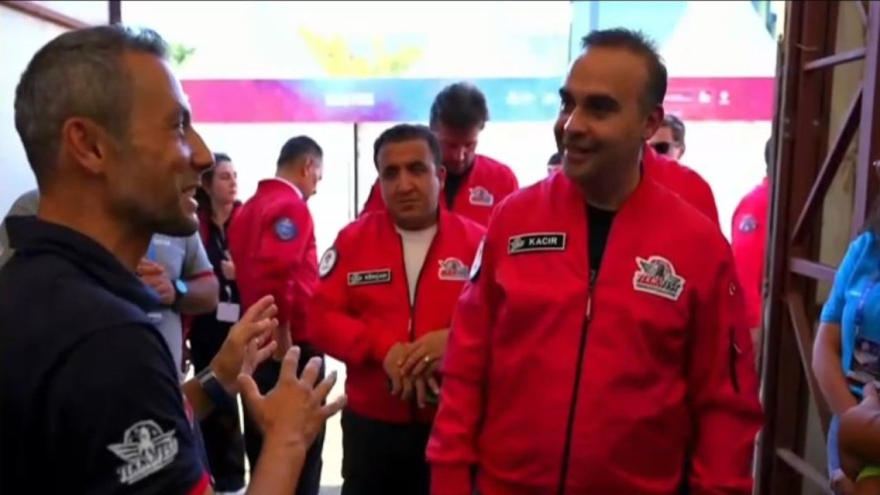 Bakan Kacır takımı ziyaret etti, iddiasını açıkladı!
