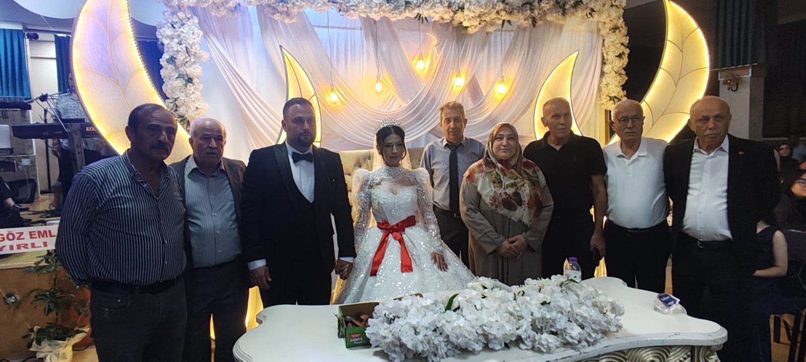Karagöz ve Uyar ailelerinin mutlu günü