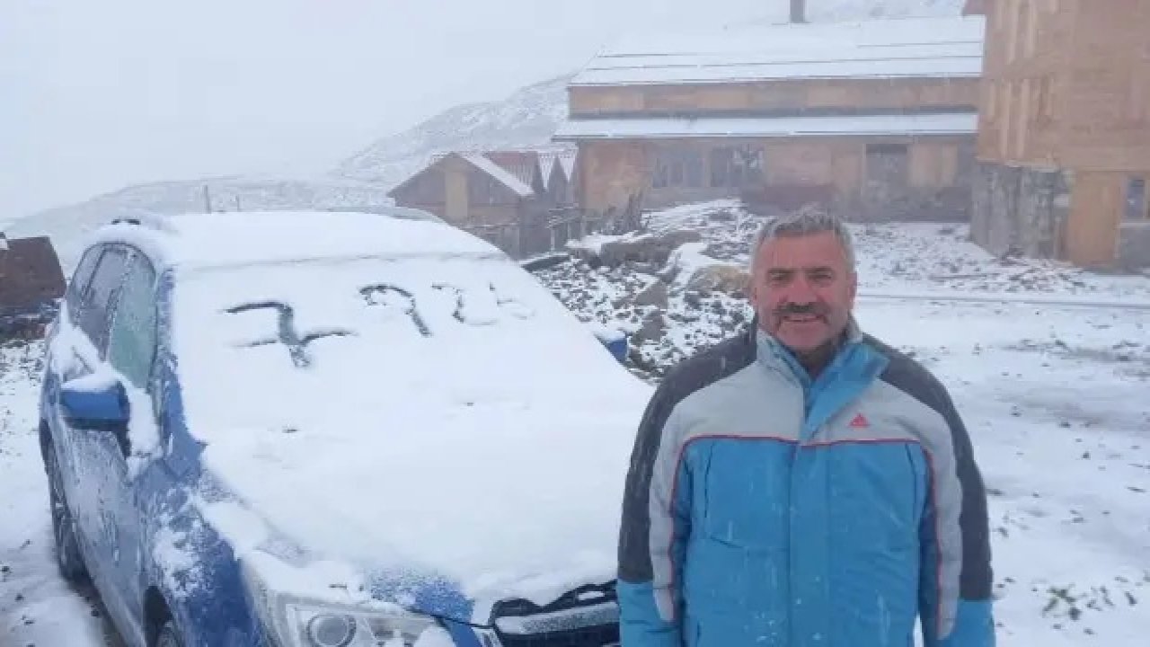 Burası Türkiye! Eylül ayında kar yağdı, görenler gözlerine inanamadı